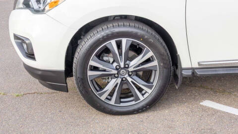 2020 Nissan Pathfinder Platinum