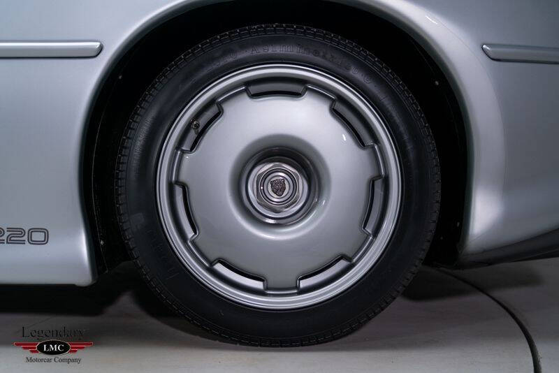 1993 Jaguar XJ 220