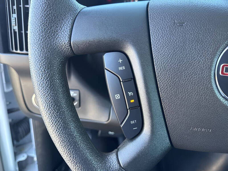 2023 GMC Savana 2500