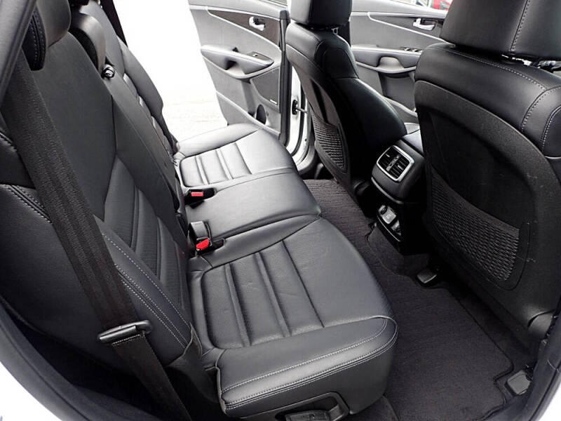 2019 Kia Sorento EX V6