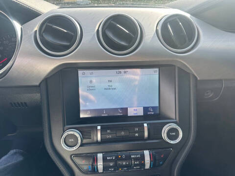 2020 Ford Mustang EcoBoost Premium