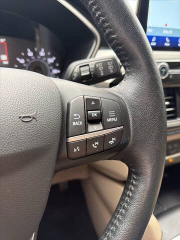 2020 Ford Escape SEL