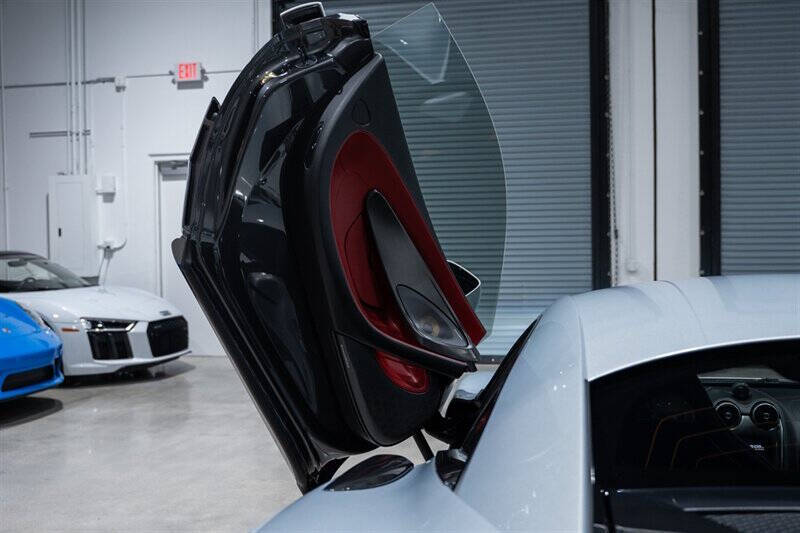 2016 McLaren 570S