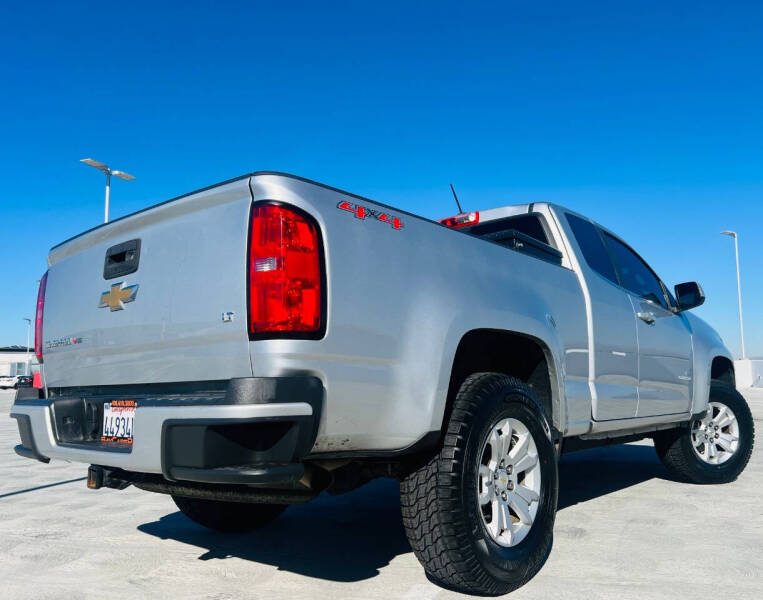 2018 Chevrolet Colorado LT photo 5