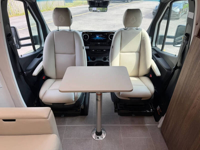 2024 Mercedes-Benz Sprinter