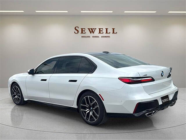 2025 BMW 7 Series 760i xDrive