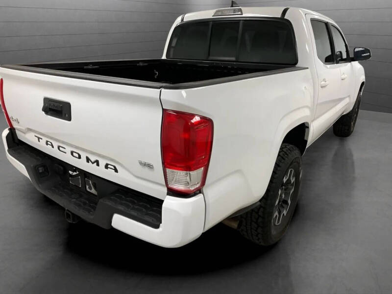 2017 Toyota Tacoma SR V6
