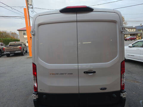 2022 Ford Transit 250