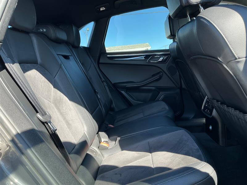 2015 Porsche Macan S