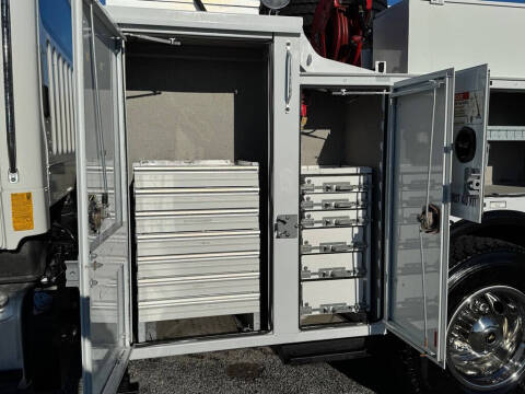 2012 Freightliner M2 106