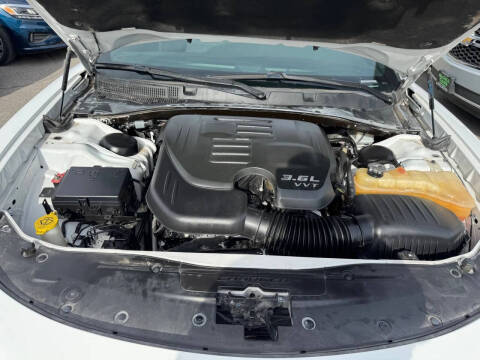 2016 Dodge Charger SXT