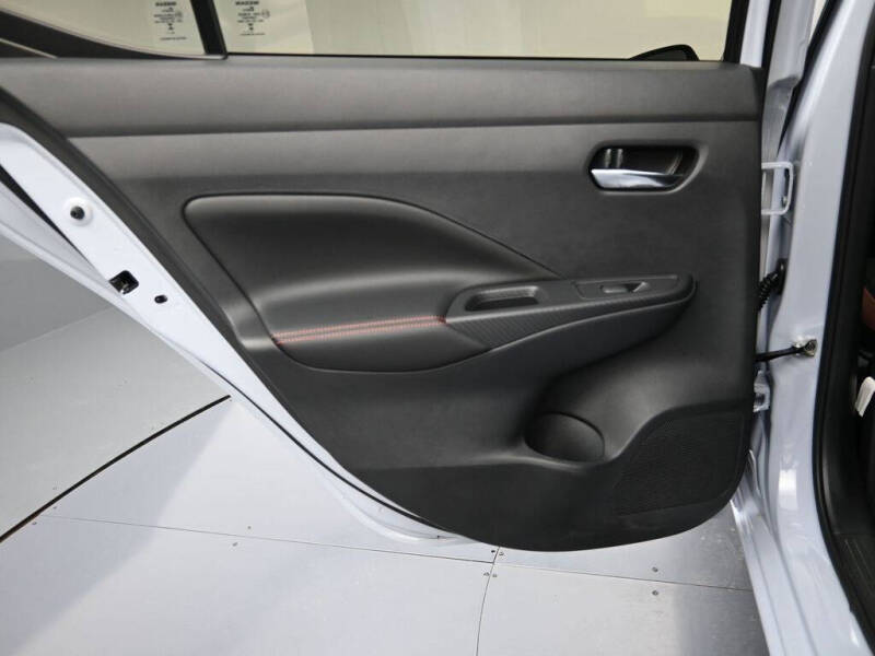 2025 Nissan Versa SR