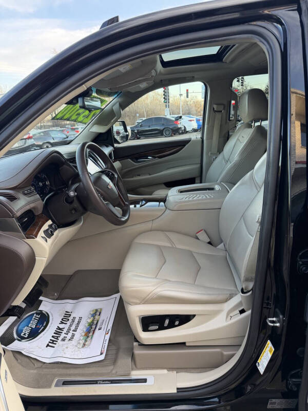 2017 Cadillac Escalade Luxury
