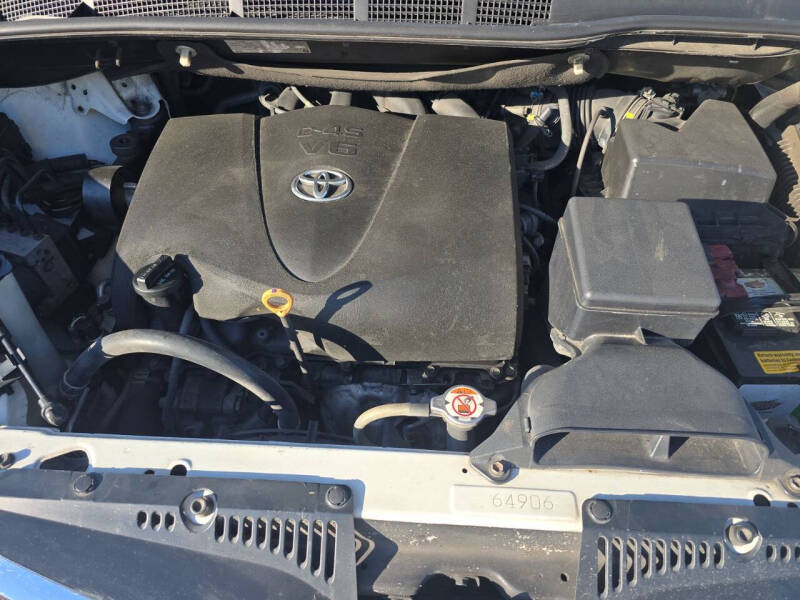 2018 Toyota Sienna LE 8-Passenger