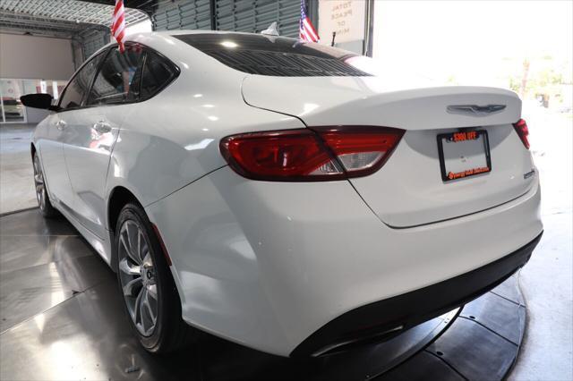 2015 Chrysler 200  - $12,297
