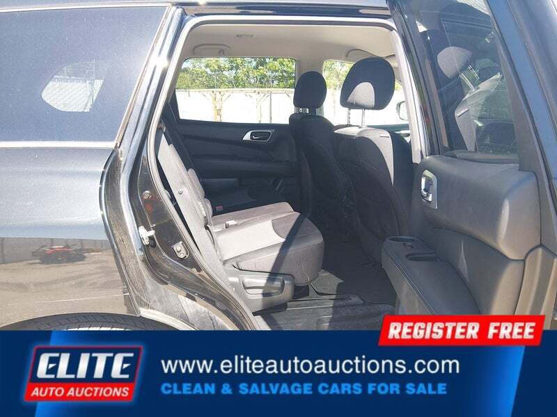 2018 Nissan Pathfinder SV