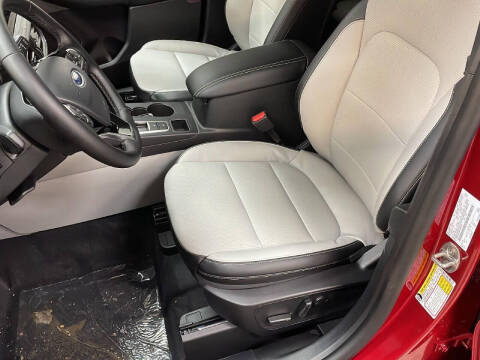 2026 Ford Escape Platinum