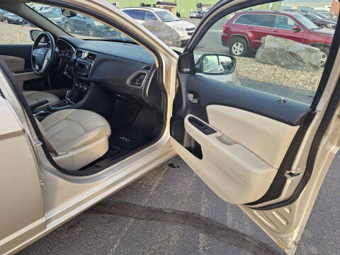 2014 Chrysler 200 Limited