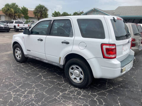 2008 Ford Escape for sale at CAR-RIGHT AUTO SALES INC in Naples FL