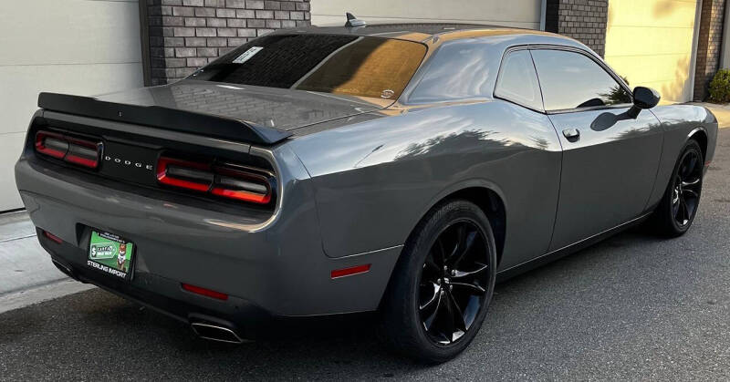 2018 Dodge Challenger SXT Plus