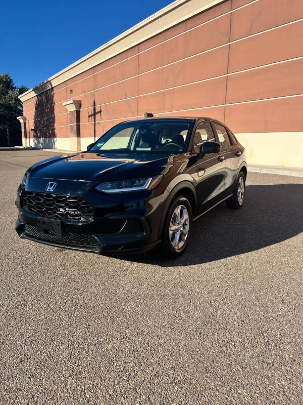 2025 Honda HR-V LX's photo