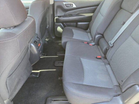 2019 Nissan Pathfinder SV