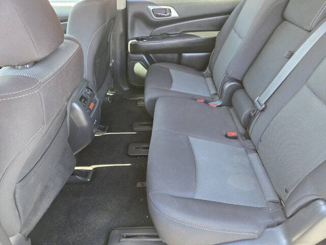 2019 Nissan Pathfinder SV