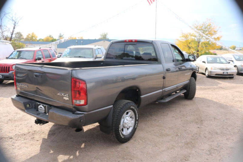 2004 Dodge Ram 2500 Pickup Laramie photo 3