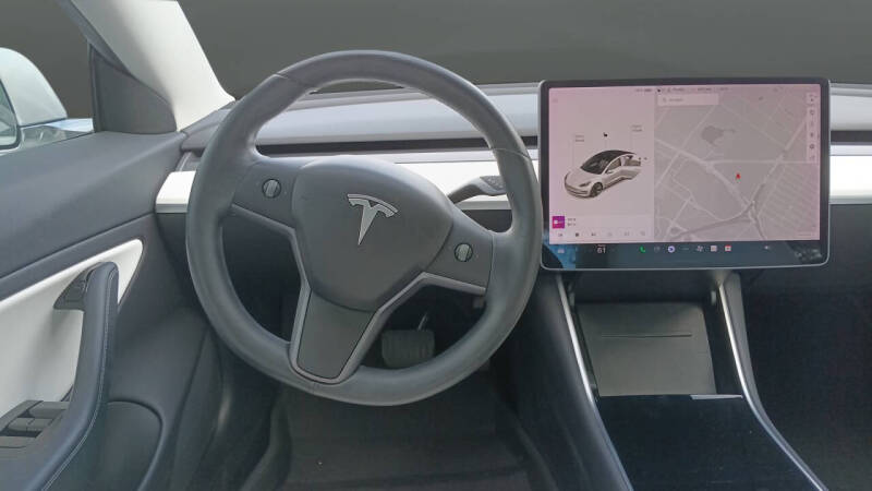2019 Tesla Model 3 Standard Range Plus