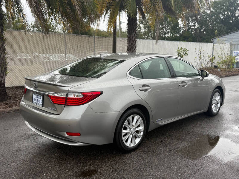 2015 Lexus ES 300h