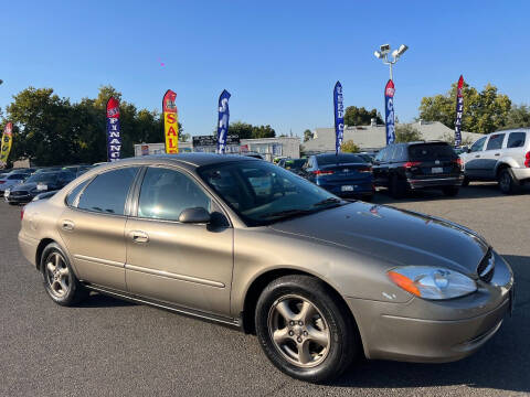 2003 Ford Taurus SE