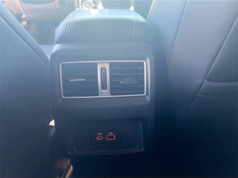 2023 Nissan Maxima 3.5 SR