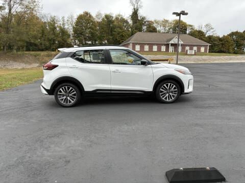 2024 Nissan Kicks SR