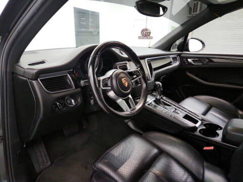 2017 Porsche Macan