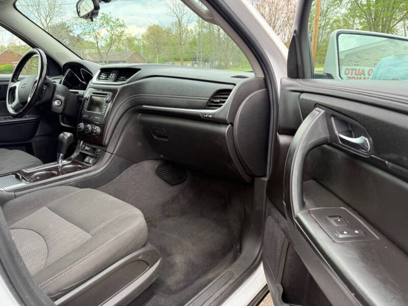 2017 Chevrolet Traverse LT