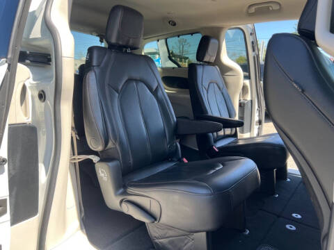 2020 Chrysler Pacifica Touring L