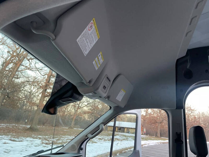 2022 Ford Transit 250