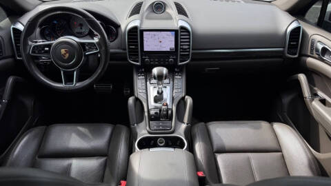2017 Porsche Cayenne S