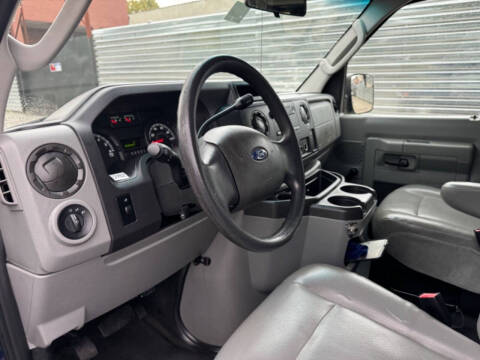 2012 Ford E-Series E-150 XL