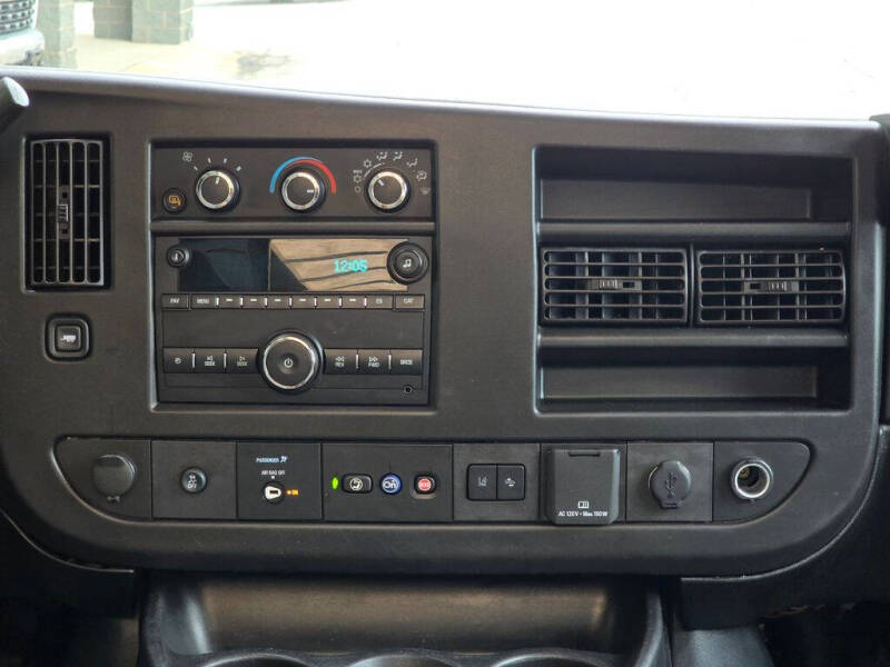 2022 Chevrolet Express 3500