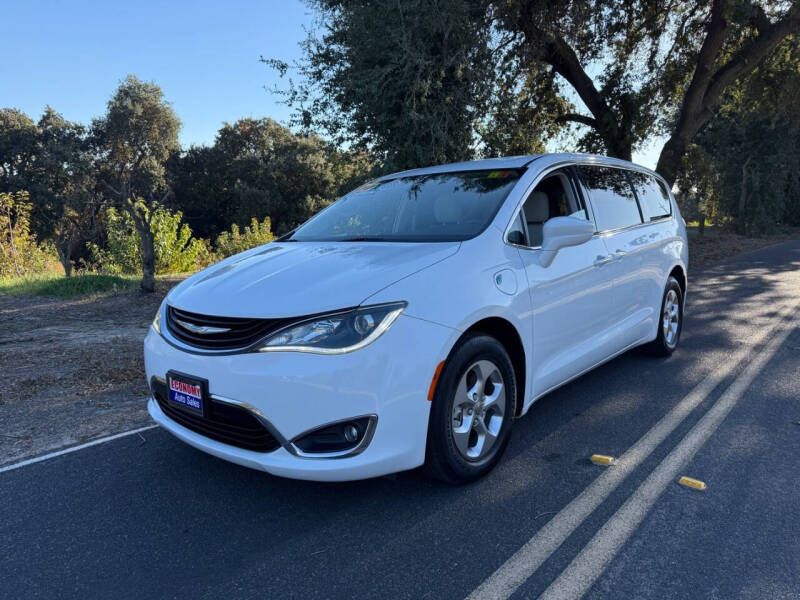 2017 Chrysler Pacifica Hybrid Touring Plus