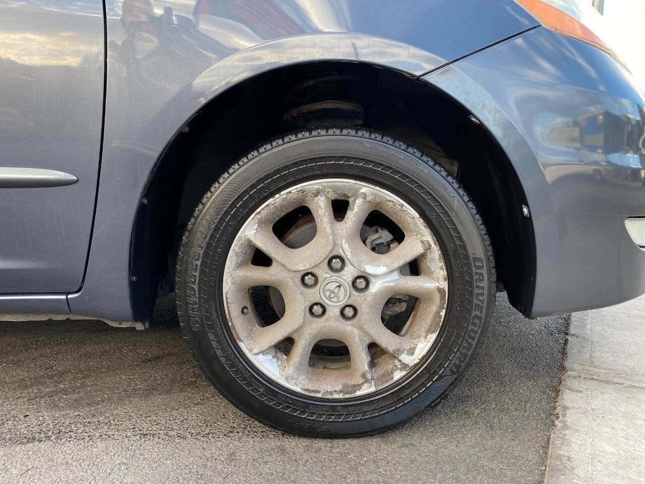 2006 Toyota Sienna for sale at 3B Auto Sales in Paterson, NJ