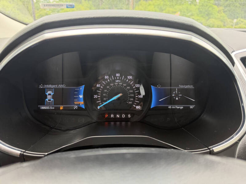 2021 Ford Edge Titanium