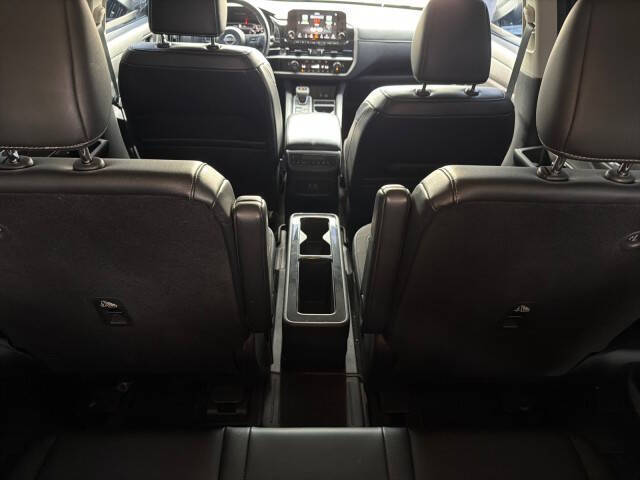 2024 Nissan Pathfinder SL