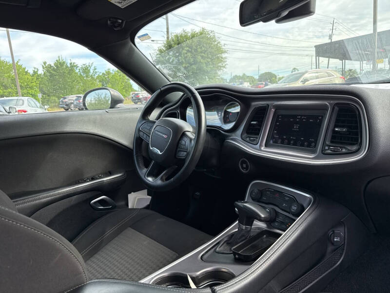 2022 Dodge Challenger SXT