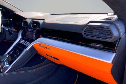 2023 Lamborghini Urus S