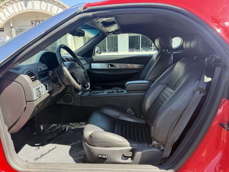 2002 Ford Thunderbird Deluxe