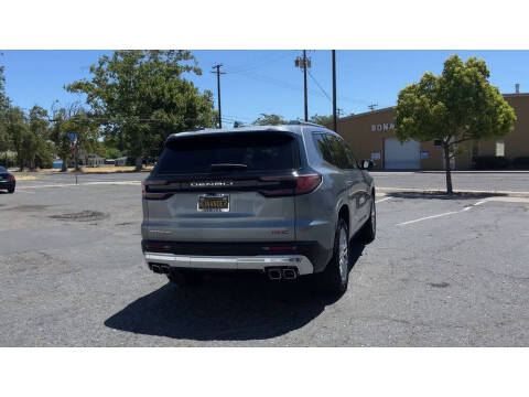 2025 GMC Acadia Denali