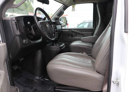 2023 Chevrolet Express 2500