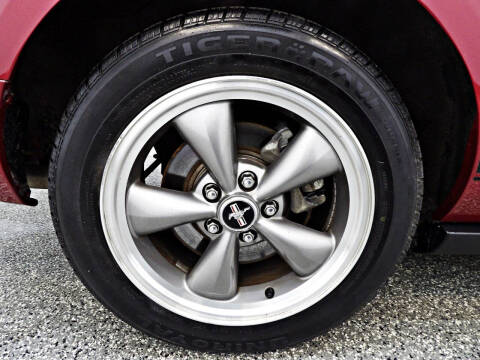 2006 Ford Mustang V6 Standard